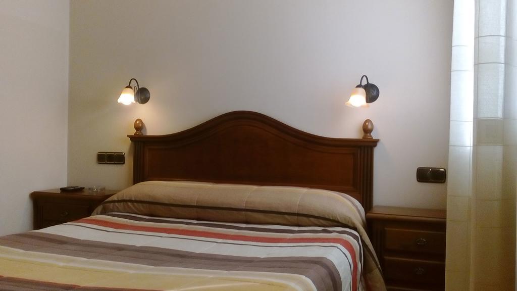 Hostal Granada Salamanca Szoba fotó